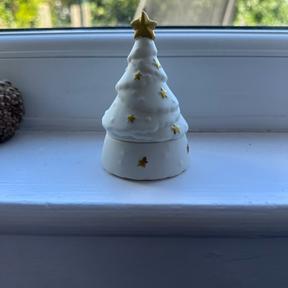 Avon Camila Star Earrings In Christmas Tree Ceramic Pot Festive Secret Santa - Picture 3 of 4